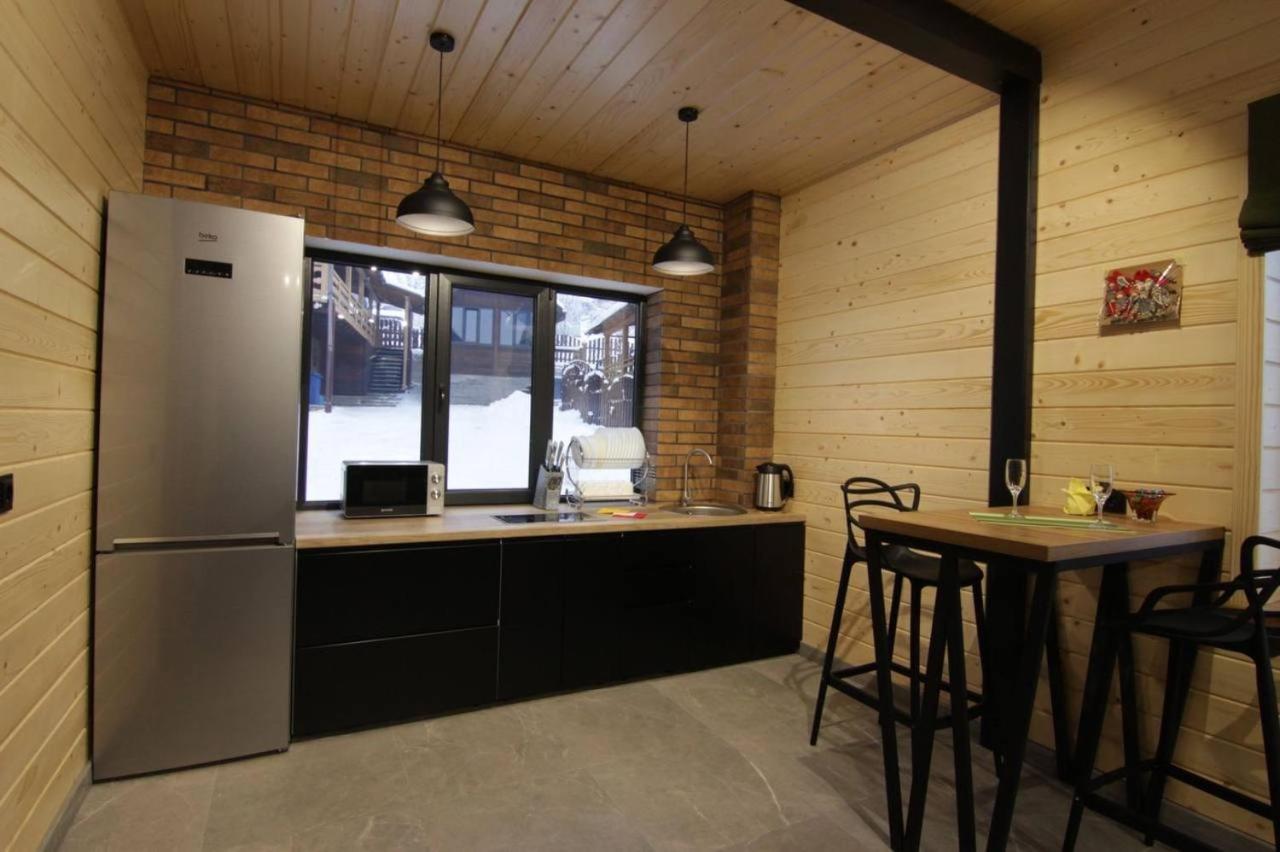 Буковеньки Гостинний Дім Та Котеджі Bukovel Exterior photo
