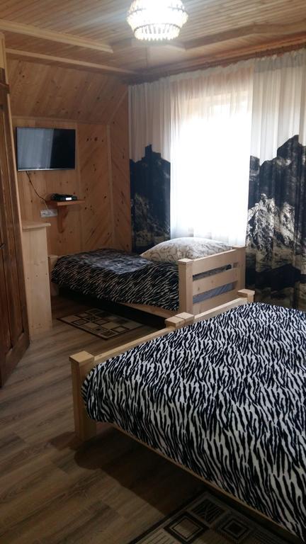 Буковеньки Гостинний Дім Та Котеджі Bukovel Exterior photo