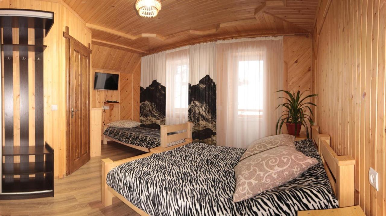 Буковеньки Гостинний Дім Та Котеджі Bukovel Exterior photo